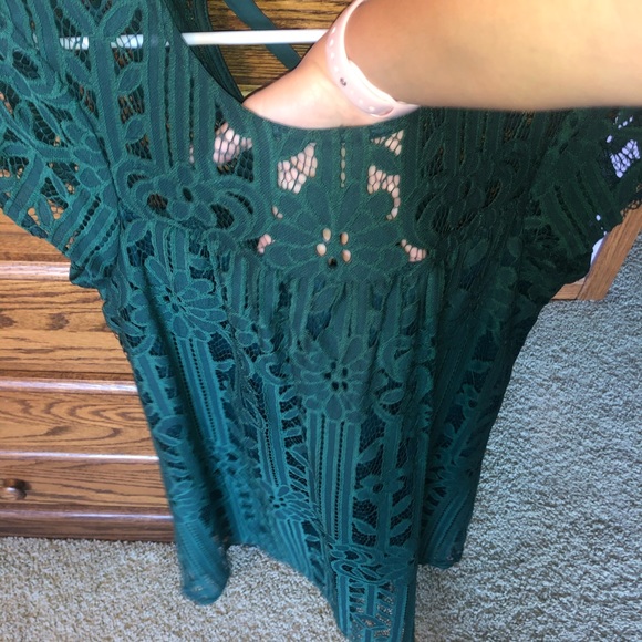Green Lace Shift Dress! - Picture 7 of 7